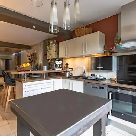 Dans A Parkings 아파트 사흘라 라 카네다